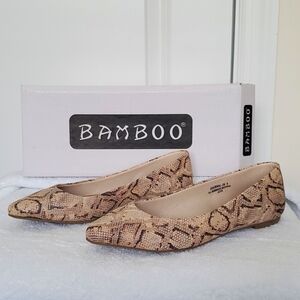 New! Bamboo snake print flats. Size 6.